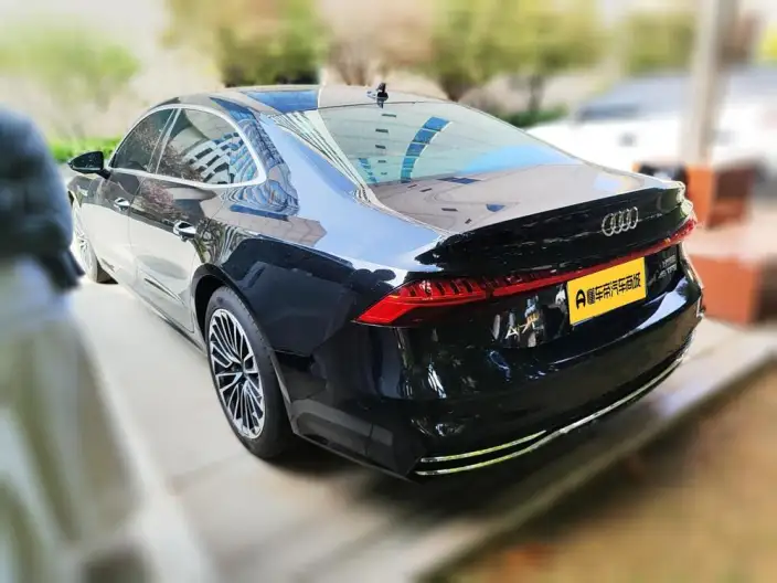 Audi A7 L 2024 Model 45 TFSI Luxury Model – фото 4