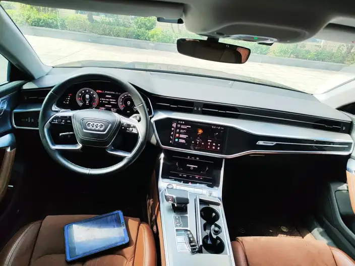 Audi A7 L 2024 Model 45 TFSI Luxury Model – фото 5