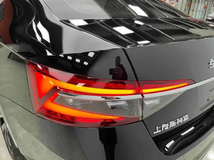 Skoda Superb 2024 Model TSI280 DSG Exclusive Edition – фото 9