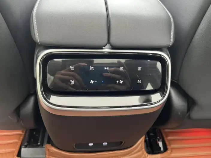 Aito M7 2022 Model 2WD Comfort Edition – фото 8