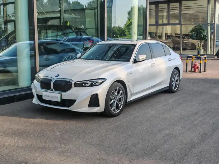 BMW i3 2026 Model Facelift eDrive35L – фото 1