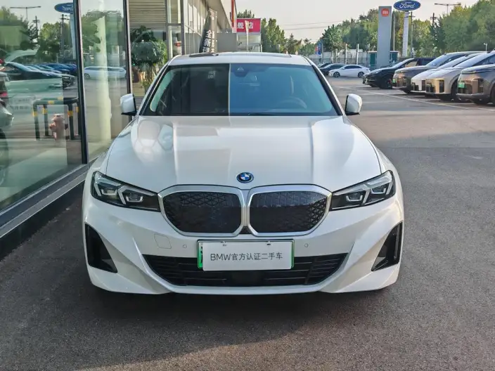 BMW i3 2026 Model Facelift eDrive35L – фото 2