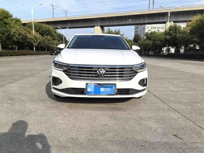 Volkswagen Lavida 2023 Model Facelift 1.5L Automatic Five million editions – фото 2