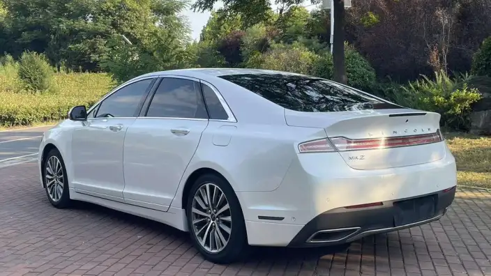 Lincoln MKZ 2019 Model 2.0T Zunya Edition China VI – фото 4