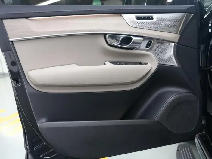 Volvo XC90 PHEV 2025 Model Facelift E Drive Hybrid T8 Long Battery Life Pro Smart Prestige Deluxe Edition 7 seat – фото 9
