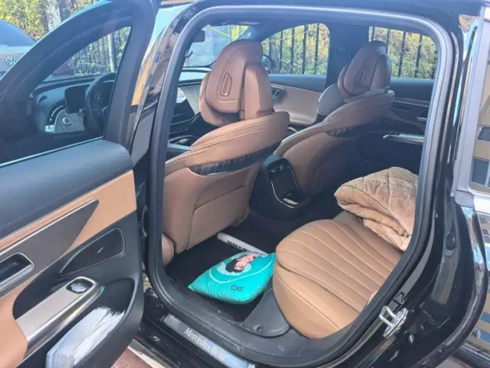 Mercedes-Benz E-Class 2024 Model E 300 L Fashion Model sedan – фото 10