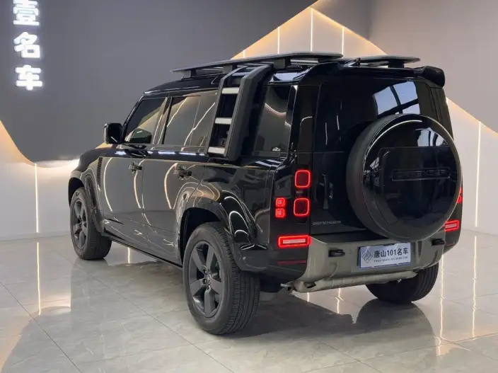 Land Rover Defender 2024 Model 110 3.0T P400 X-Dynamic HSE – фото 3