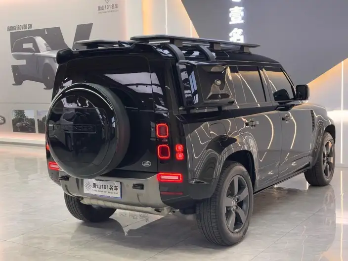 Land Rover Defender 2024 Model 110 3.0T P400 X-Dynamic HSE – фото 5