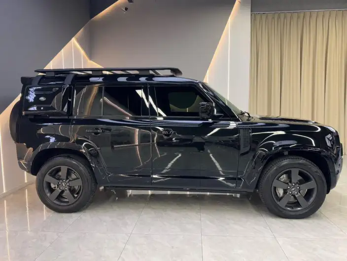 Land Rover Defender 2024 Model 110 3.0T P400 X-Dynamic HSE – фото 6
