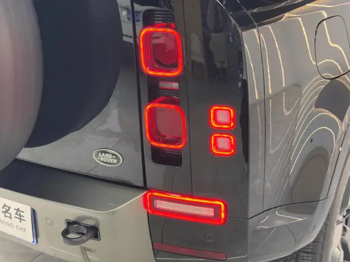 Land Rover Defender 2024 Model 110 3.0T P400 X-Dynamic HSE – фото 9