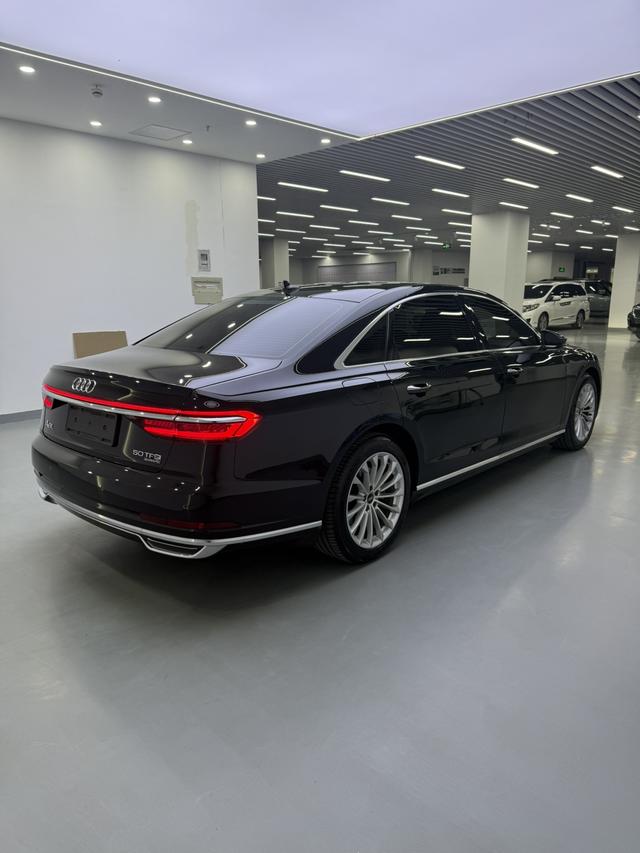 Audi A8 2021 A8L 50 TFSI quattro Com f ort – фото 9
