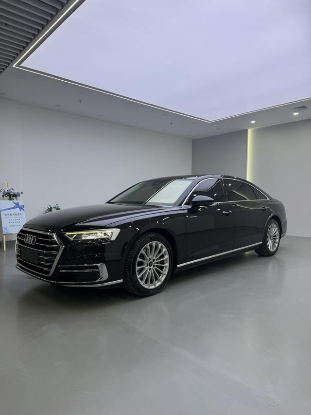 Audi A8 2021 A8L 50 TFSI quattro Com f ort – фото 11