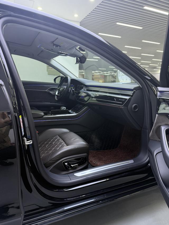 Audi A8 2021 A8L 50 TFSI quattro Com f ort – фото 16