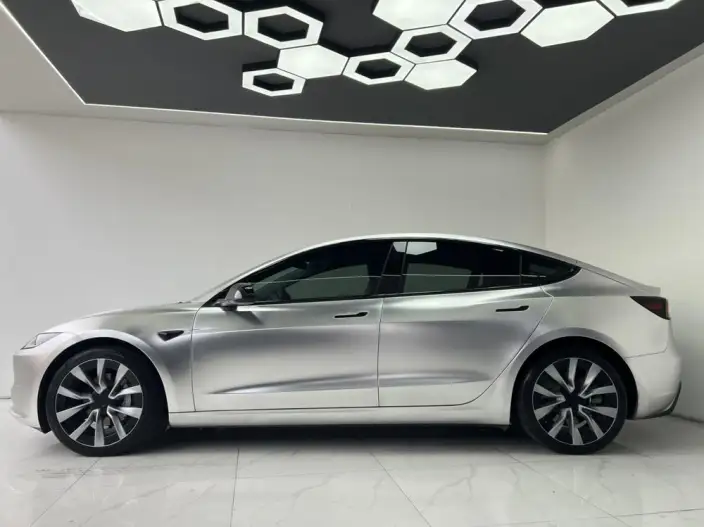 Model 3 2023 Model Rear-wheel drive version – фото 3
