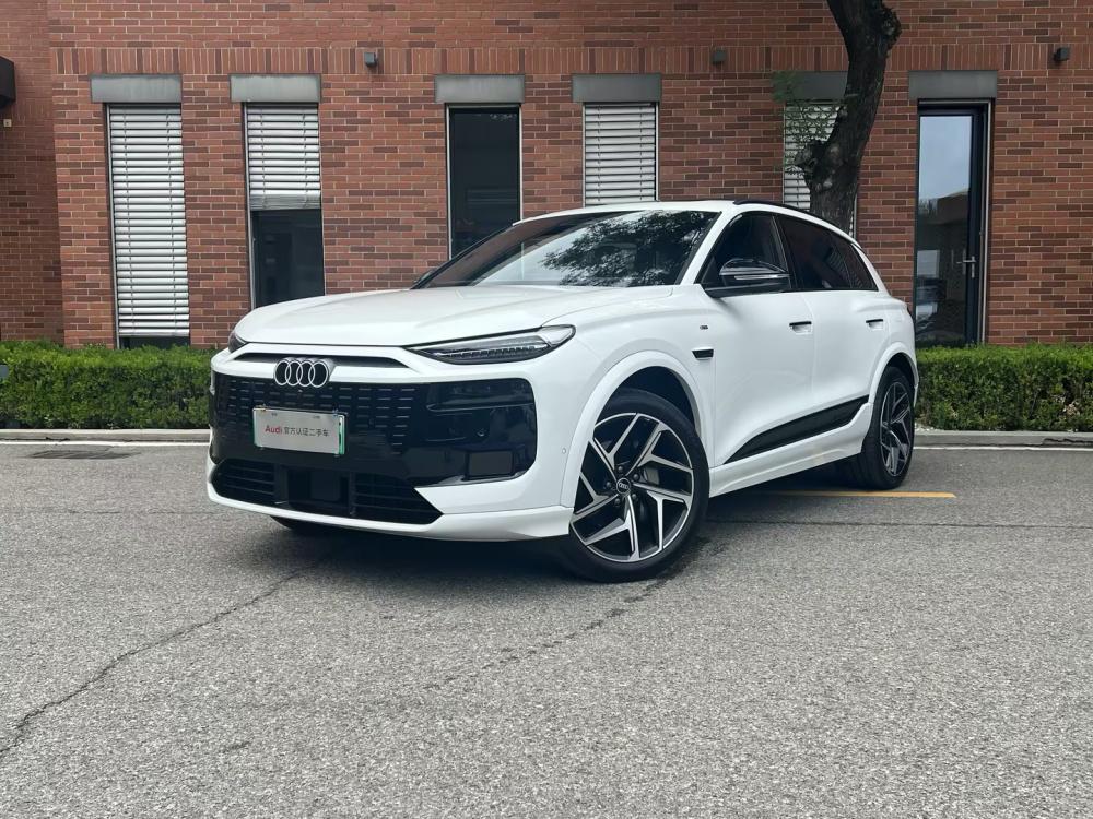 AUDI Q6L e-tron 2026 модификация First Edition Pilot Edition