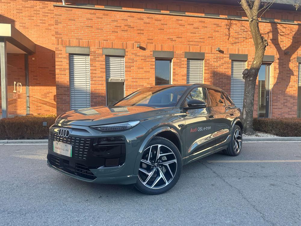 AUDI Q6L e-tron 2026 модификация First Edition Pilot Edition