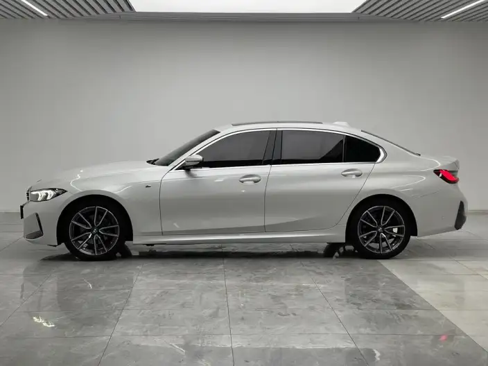BMW 3 Series 2023 Model 325Li M Sports Set – фото 4