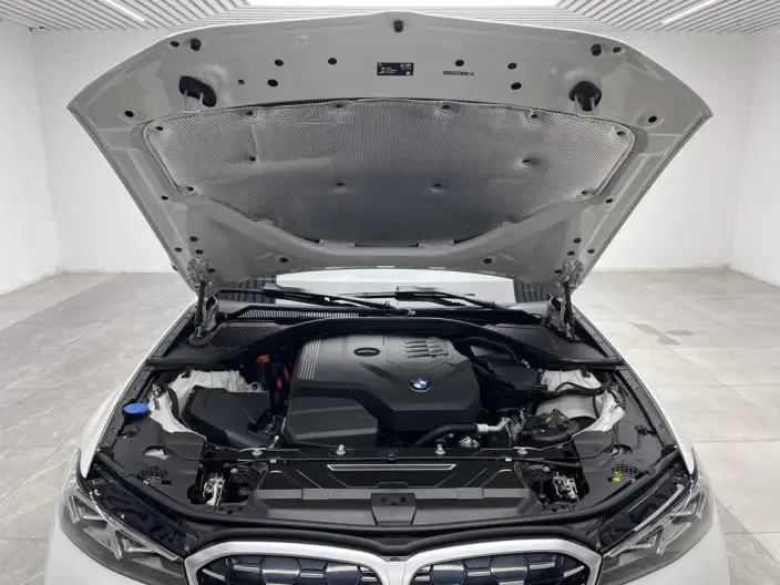 BMW 3 Series 2023 Model 325Li M Sports Set – фото 10