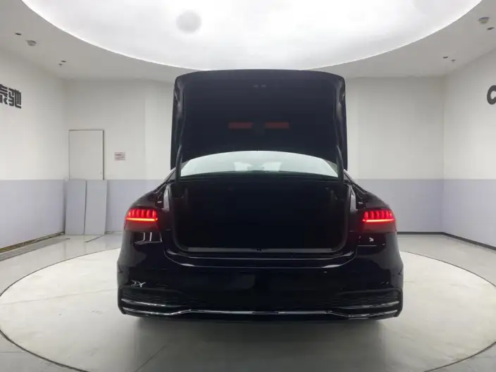 Audi A7 L 2025 Model 45 TFSI quattro Luxury Model – фото 6
