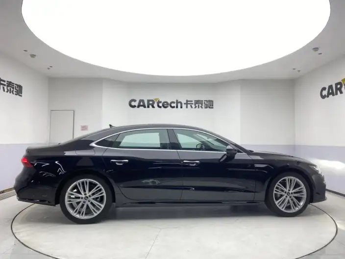 Audi A7 L 2025 Model 45 TFSI quattro Luxury Model – фото 8