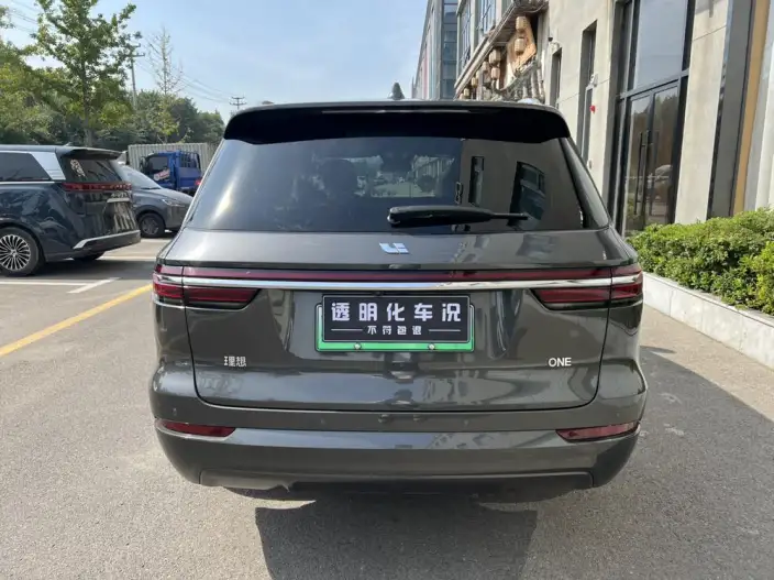 Li Auto ONE 2021 Model Extended Range 6 seat Edition – фото 3