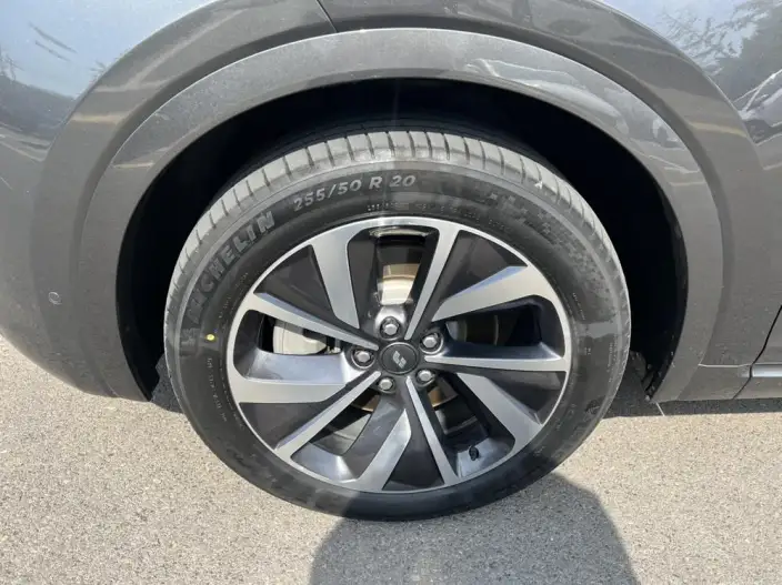 Li Auto ONE 2021 Model Extended Range 6 seat Edition – фото 6