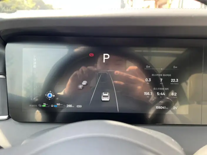 Li Auto ONE 2021 Model Extended Range 6 seat Edition – фото 9