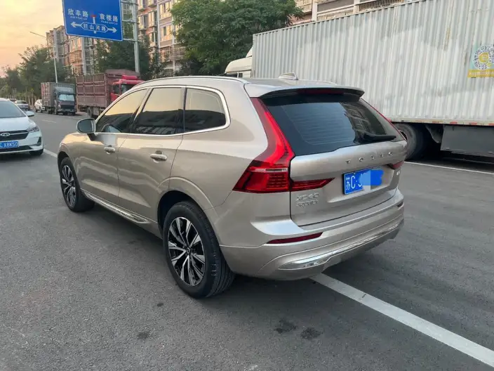 Volvo XC60 2024 Model B5 4WD Smart Range Deluxe Edition – фото 4