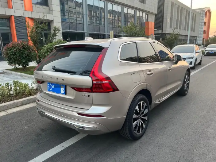 Volvo XC60 2024 Model B5 4WD Smart Range Deluxe Edition – фото 5