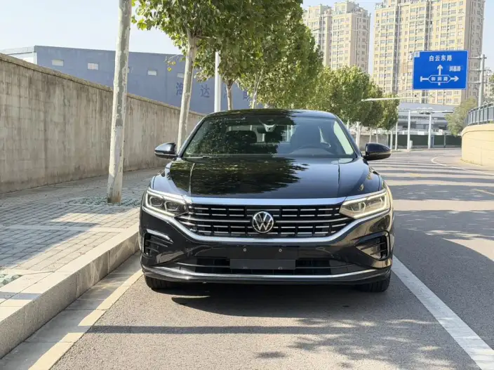 Volkswagen Passat 2022 Model 330TSI Deluxe Edition – фото 2