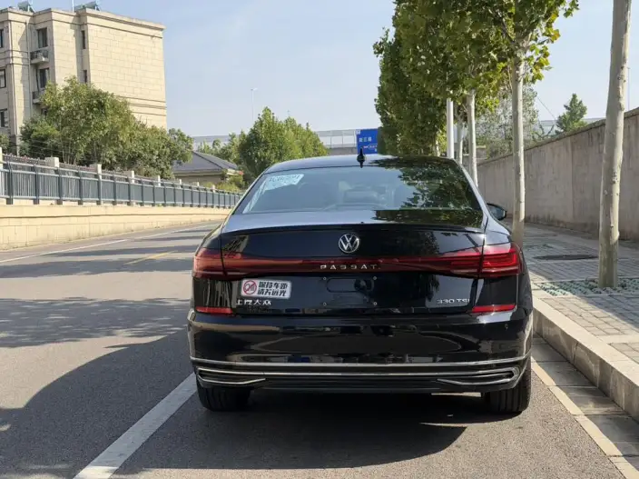 Volkswagen Passat 2022 Model 330TSI Deluxe Edition – фото 6