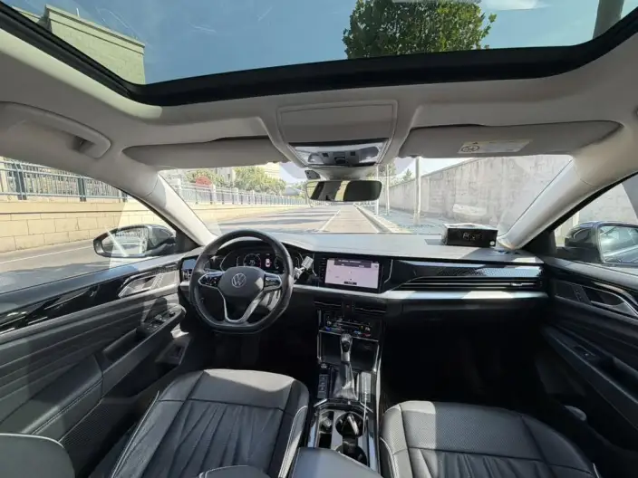 Volkswagen Passat 2022 Model 330TSI Deluxe Edition – фото 8