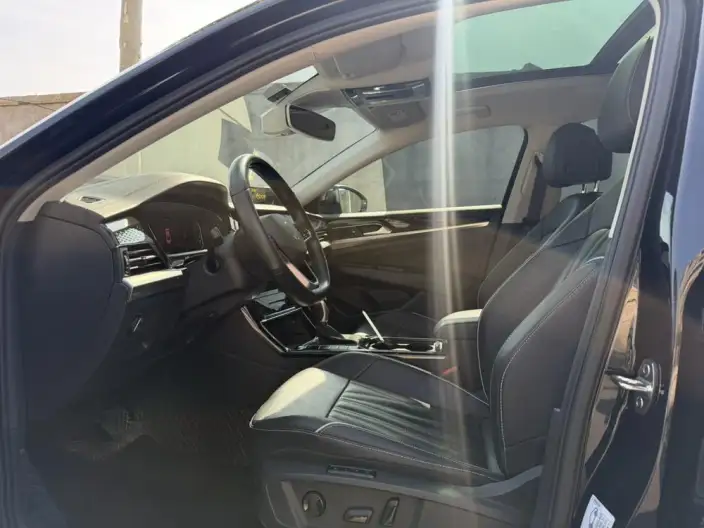 Volkswagen Passat 2022 Model 330TSI Deluxe Edition – фото 9