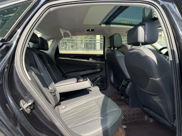 Volkswagen Passat 2022 Model 330TSI Deluxe Edition – фото 10