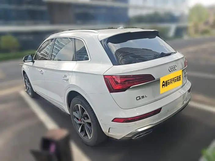 Audi Q5L 2022 Model Facelift 40T Luxury Dynamic Model – фото 4