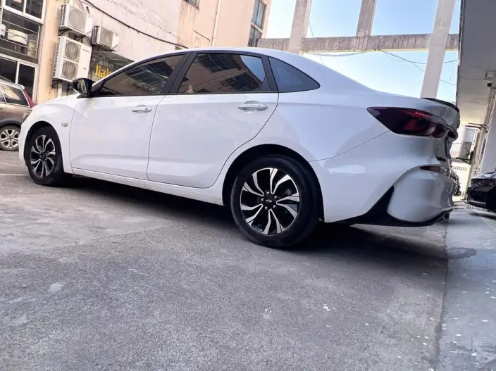 Chevrolet Corolla 2022 Model Mild Hybrid RS 330T Automatic Enjoy Edition – фото 4