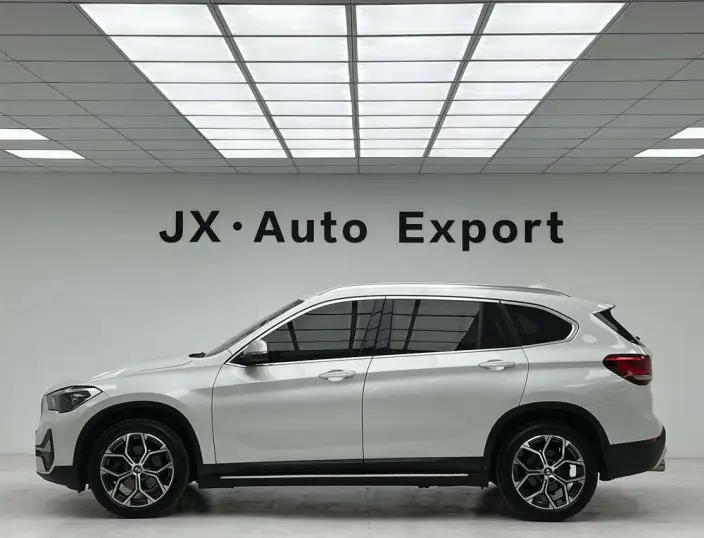 BMW X1 2022 Model sDrive20Li Fashion Model – фото 4