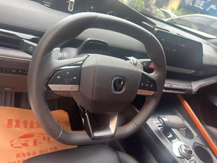 Changan UNI-V 2023 Model 1.5T Noble Model – фото 8