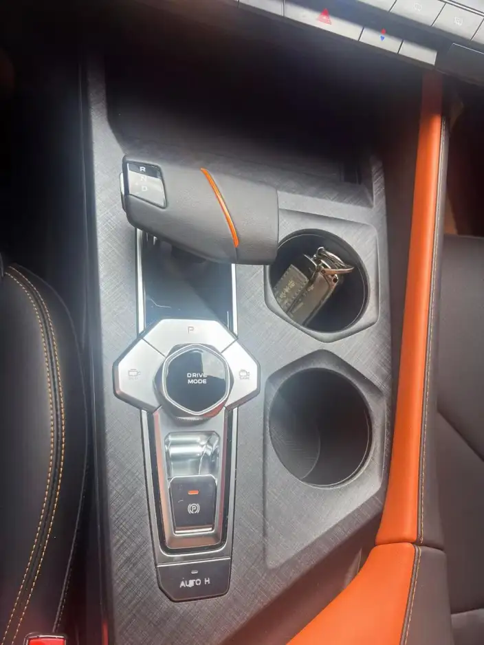 Changan UNI-V 2023 Model 1.5T Noble Model – фото 9