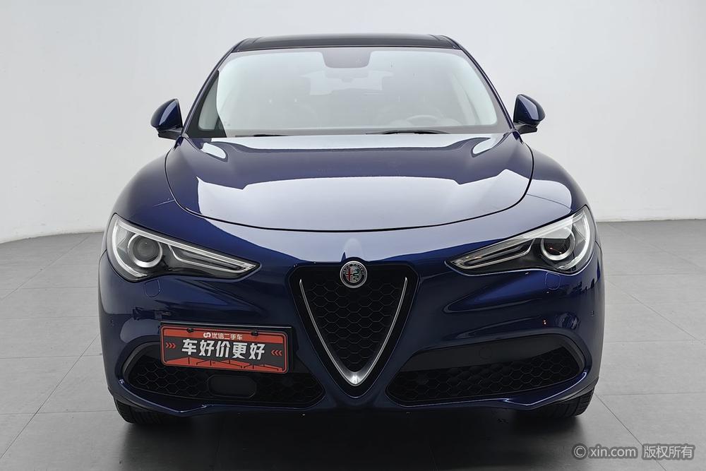 Al f a Romeo Stelvio 2017 модификация 2.0T 200HP Elite Edition