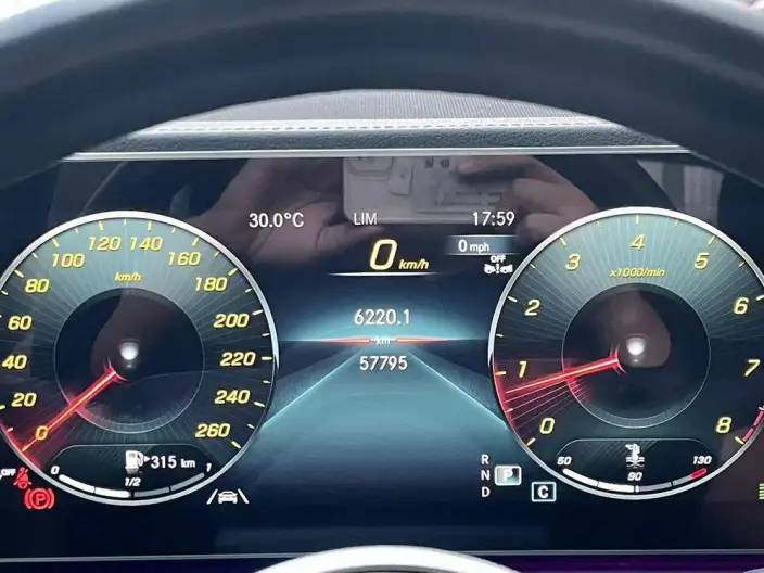 Mercedes-Benz GLE Imported 2023 Model GLE 350 4MATIC Fashion Model – фото 7