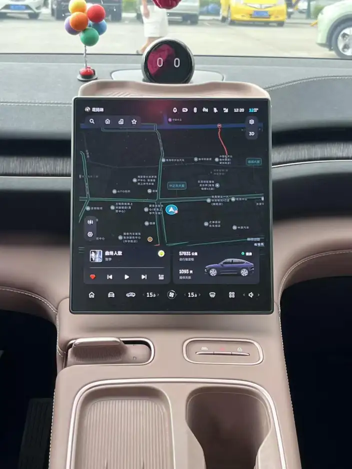NIO EC6 2023 Model 75kWh – фото 5