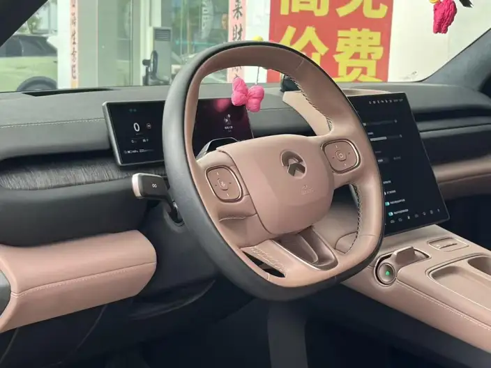 NIO EC6 2023 Model 75kWh – фото 7