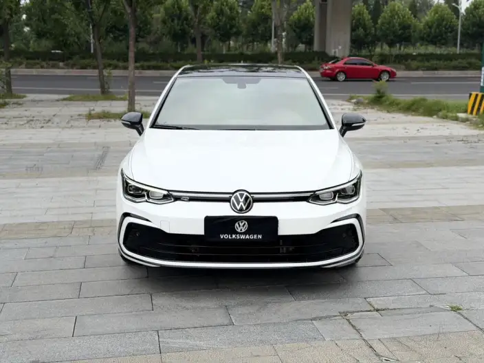 Volkswagen Golf 2023 Model Facelift 280TSI DSG R-Line Lite – фото 2