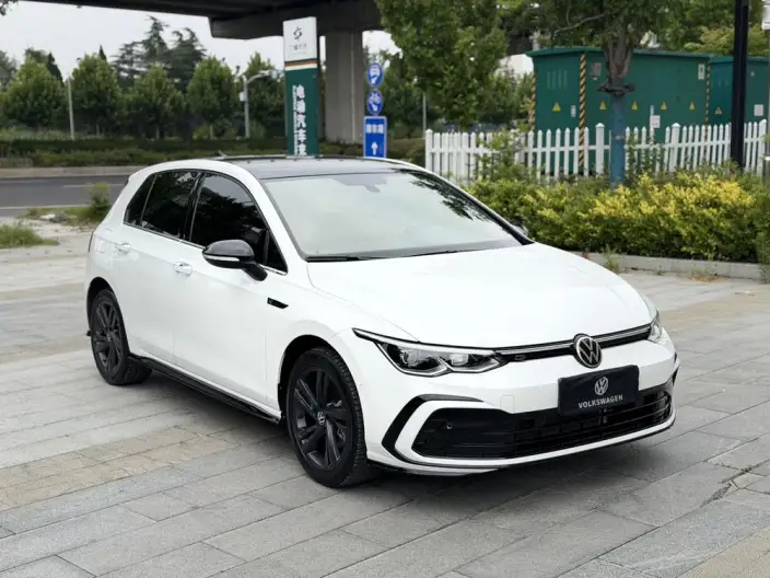 Volkswagen Golf 2023 Model Facelift 280TSI DSG R-Line Lite – фото 3