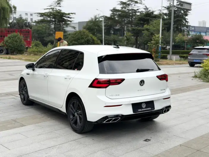 Volkswagen Golf 2023 Model Facelift 280TSI DSG R-Line Lite – фото 4