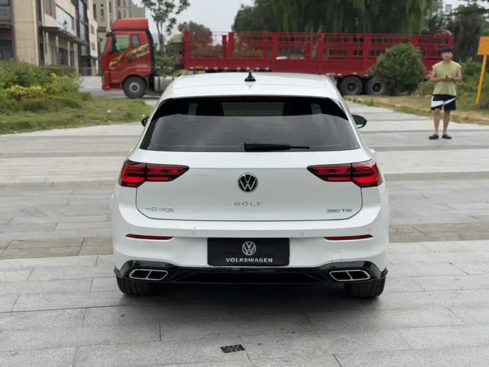 Volkswagen Golf 2023 Model Facelift 280TSI DSG R-Line Lite – фото 5