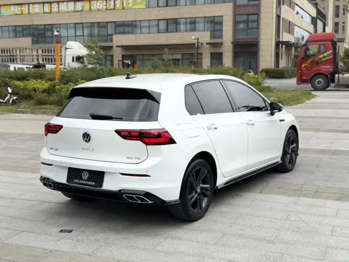 Volkswagen Golf 2023 Model Facelift 280TSI DSG R-Line Lite – фото 6