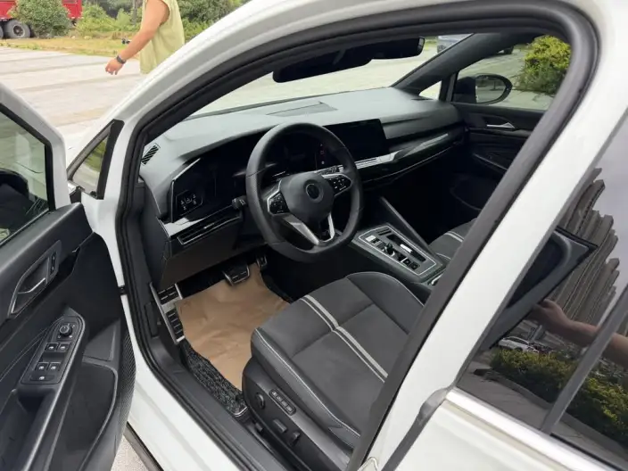 Volkswagen Golf 2023 Model Facelift 280TSI DSG R-Line Lite – фото 9