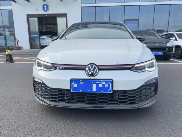 Volkswagen Golf GTI 2021 Model 380TSI DSG GTI – фото 2